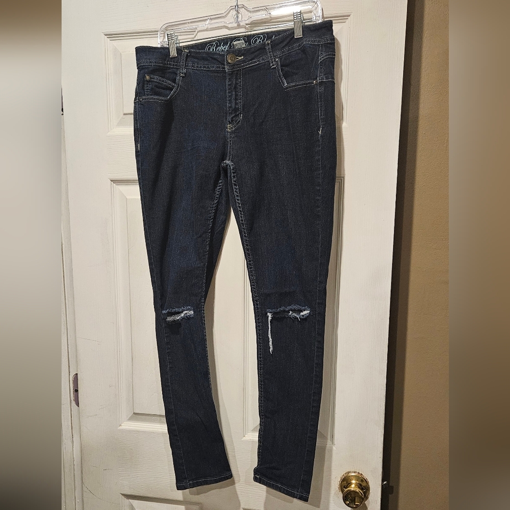 REBEL BY RIGHT JEANS